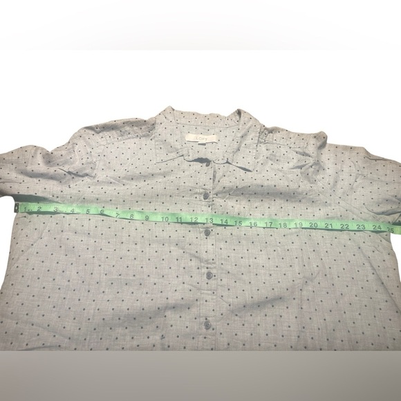 Loft Women’s XL Gray & Black Polk-a-Dotted Button-Down Top - Picture 6 of 6